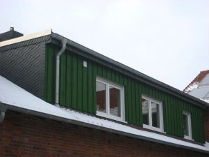 Dachgaube mit Holzbekleidung
